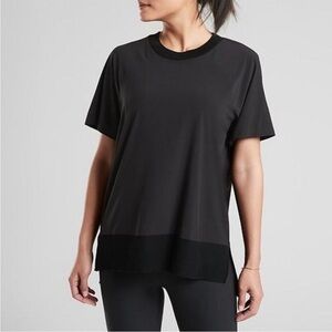 Athleta Zephyr Tee in Black